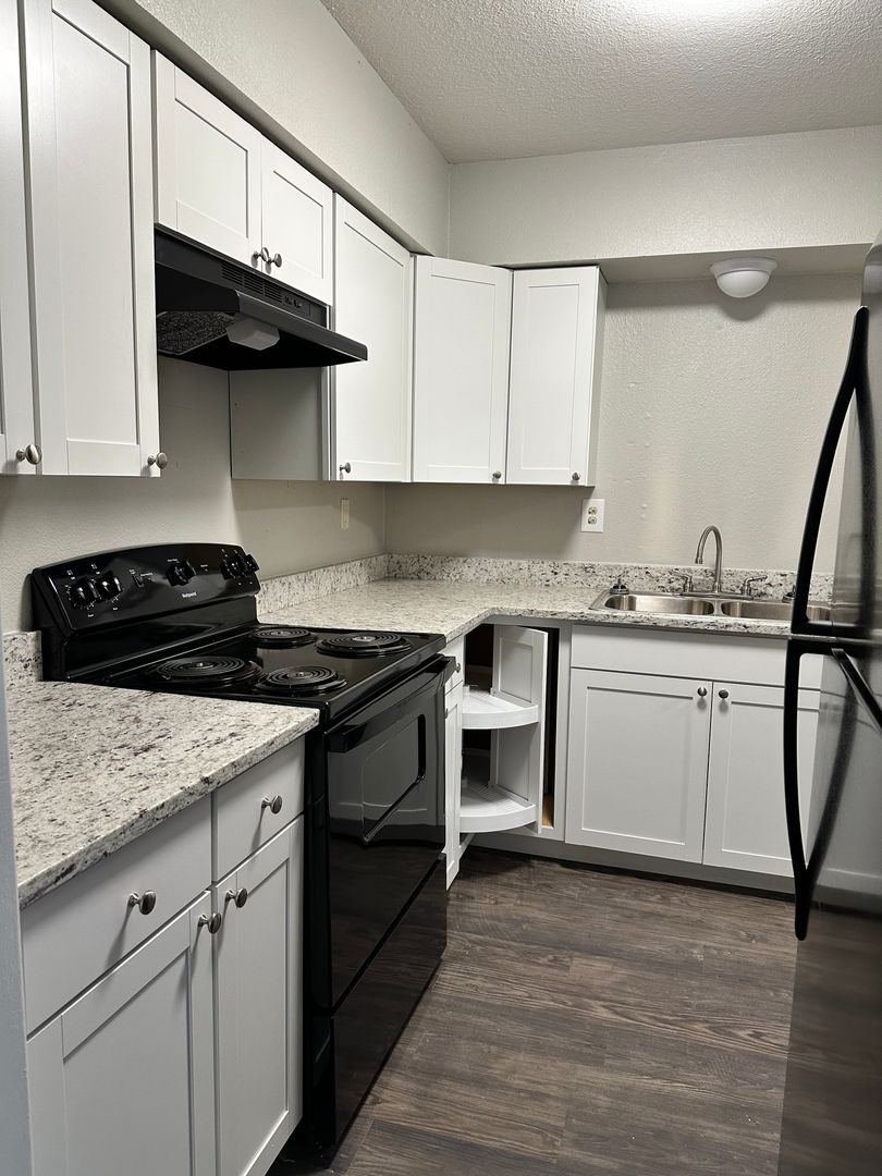 Longview Apartment: The Windsor Apartments