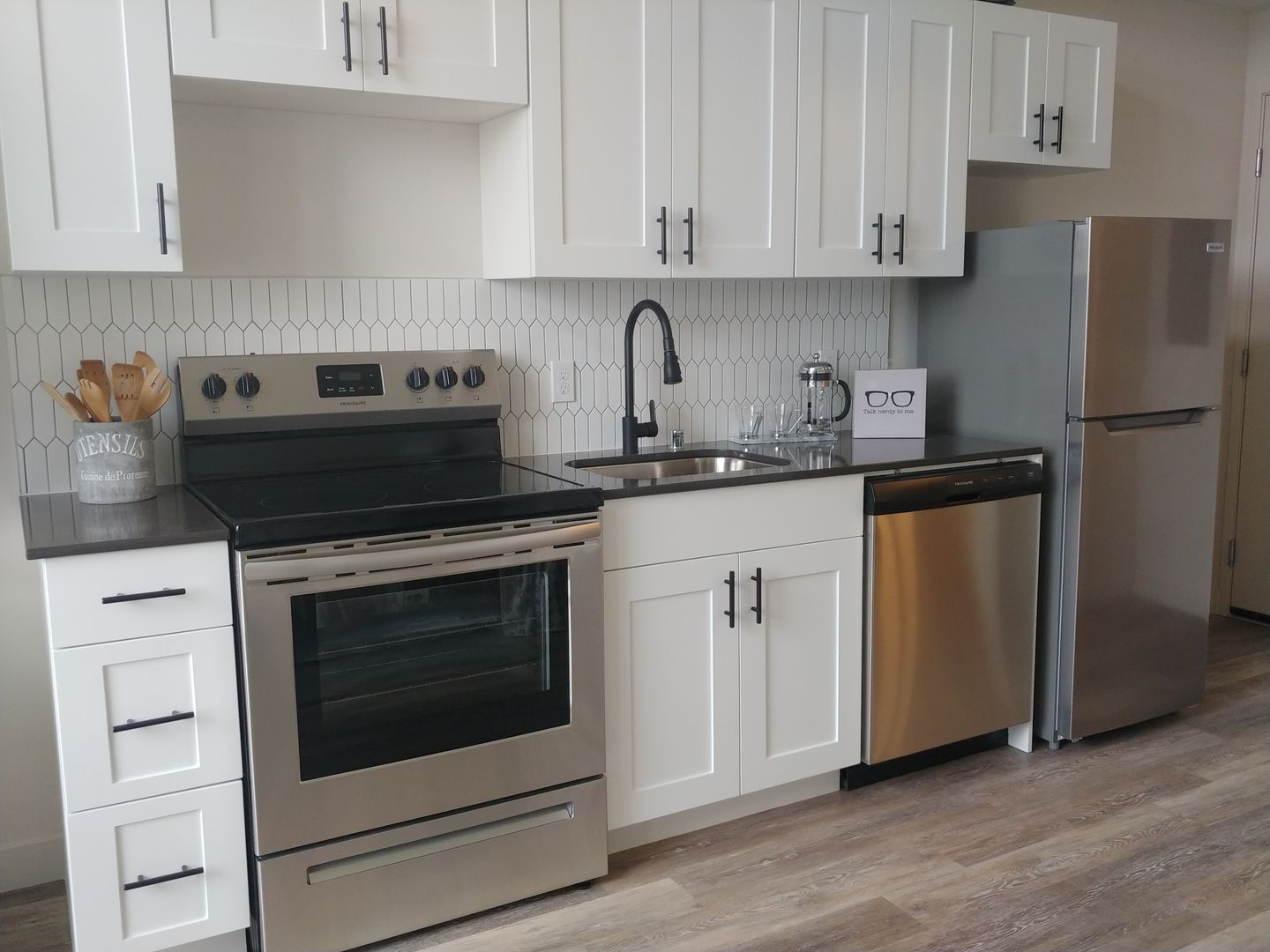 Seattle Apartment: 8558 Nesbit Ave N