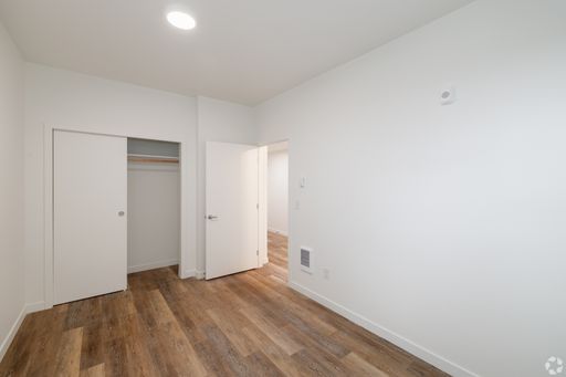 Spacious Two-Bedroom, Two Bathroom - 4 Weeks Free & $99 Security Deposit OAC – photo 1