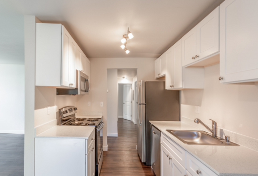 Newly Renovated Two bedroom/Two bath Apartment Home in East Bremerton – photo 1