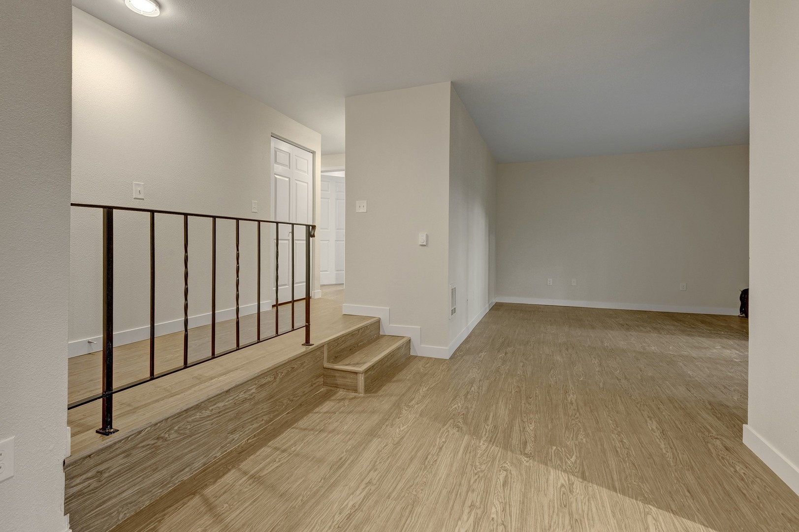 Bremerton Apartment: 614 Sheridan Road