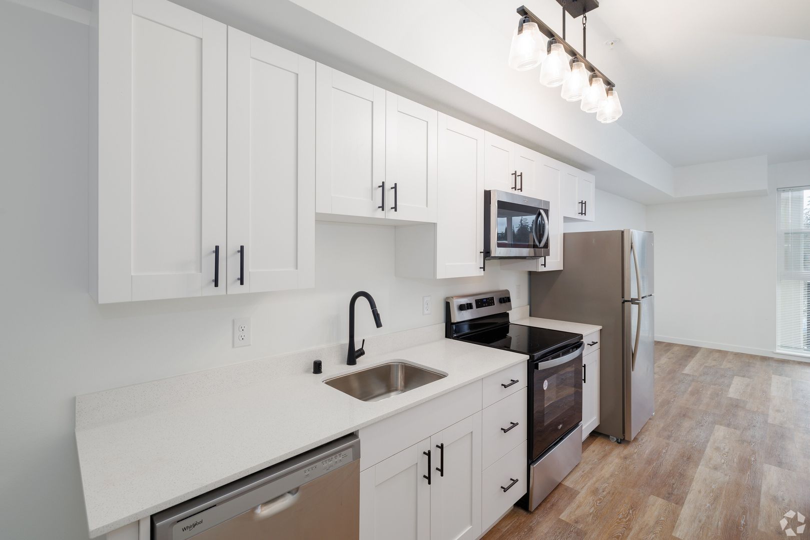 Seattle Apartment: 14337 32nd Ave NE