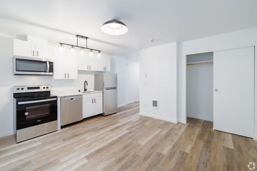 BRAND NEW: Luxury Studio - Ask us about our Move-In Specials!! – photo 1