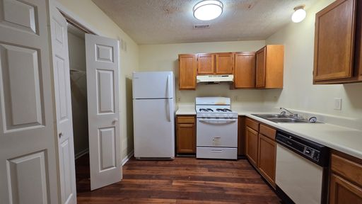 Welcome Home to Seaborn Woods! One Month Rent FREE!