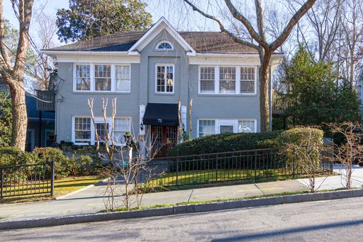 Charming Midtown Condo with Private Entrance – photo 1