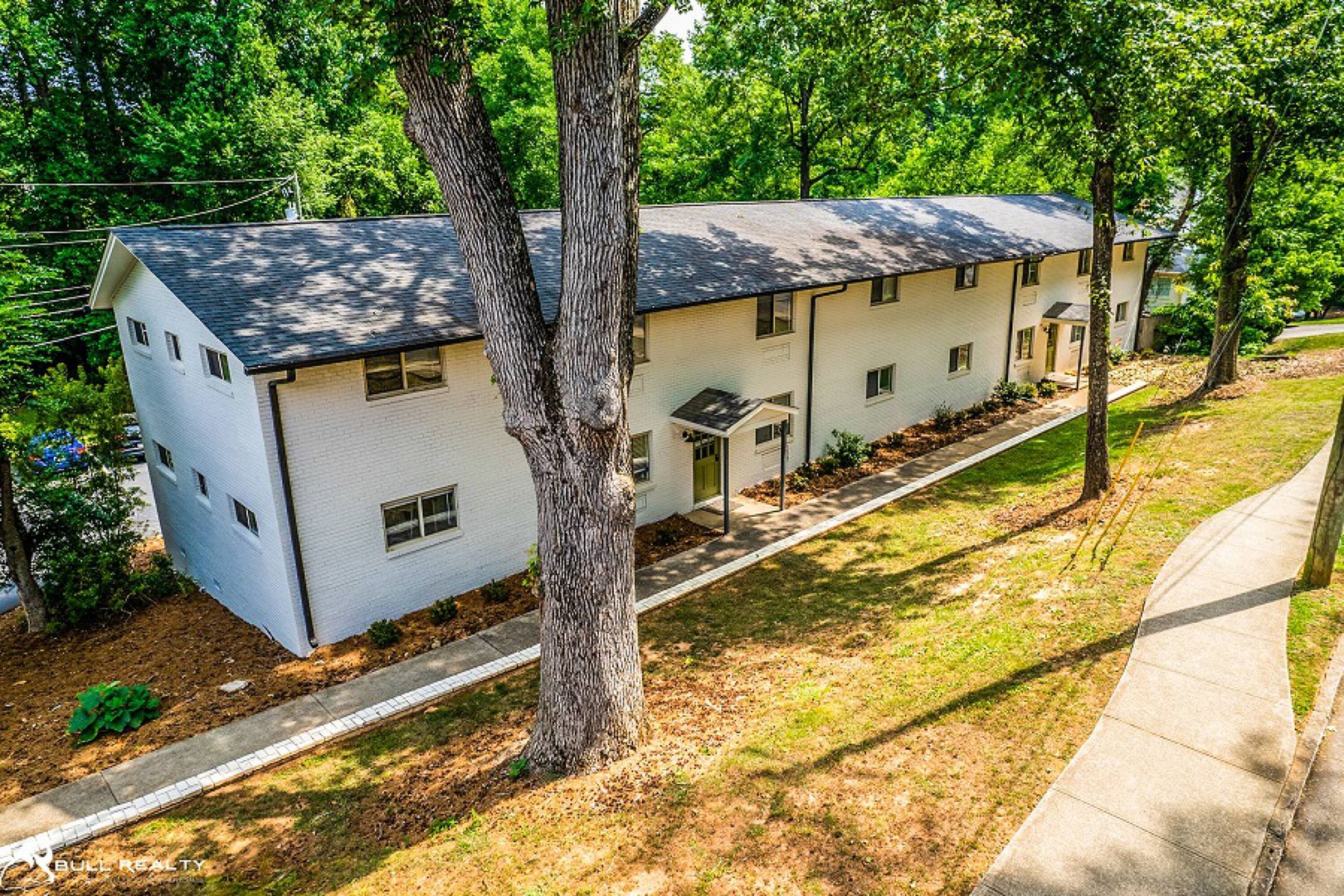Decatur Apartment: 711 Oakview Road