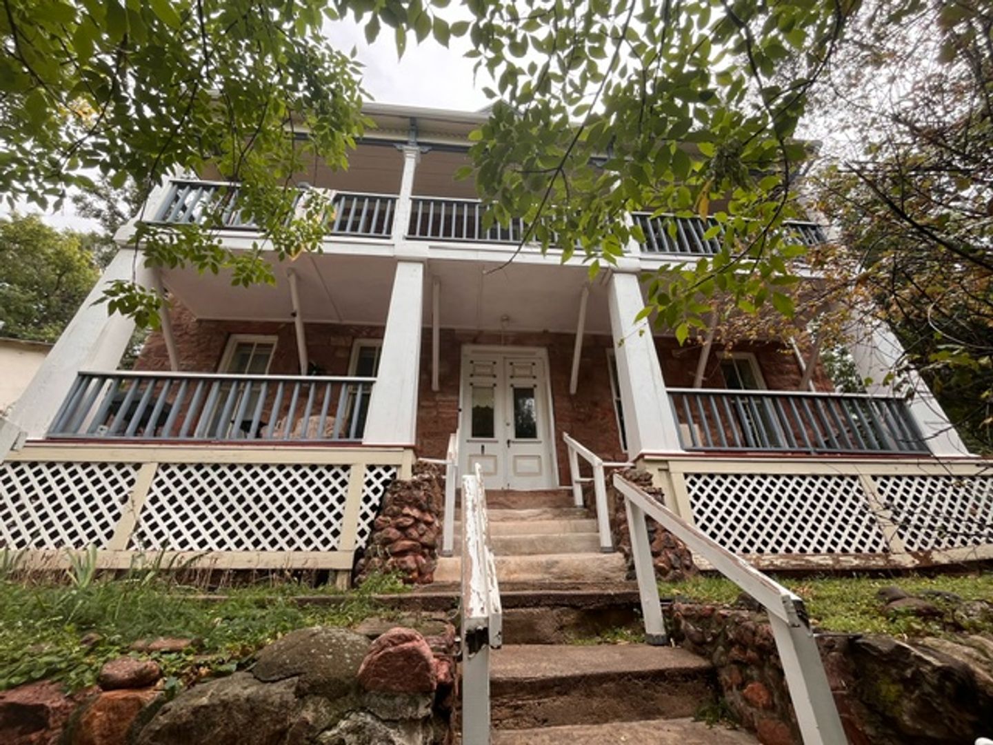 Manitou Springs Apartment: 617 Manitou Ave