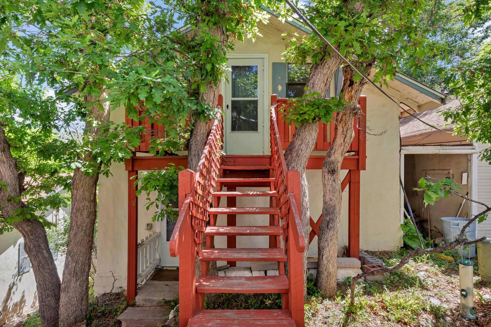 Manitou Springs Apartment: 617 Manitou Ave