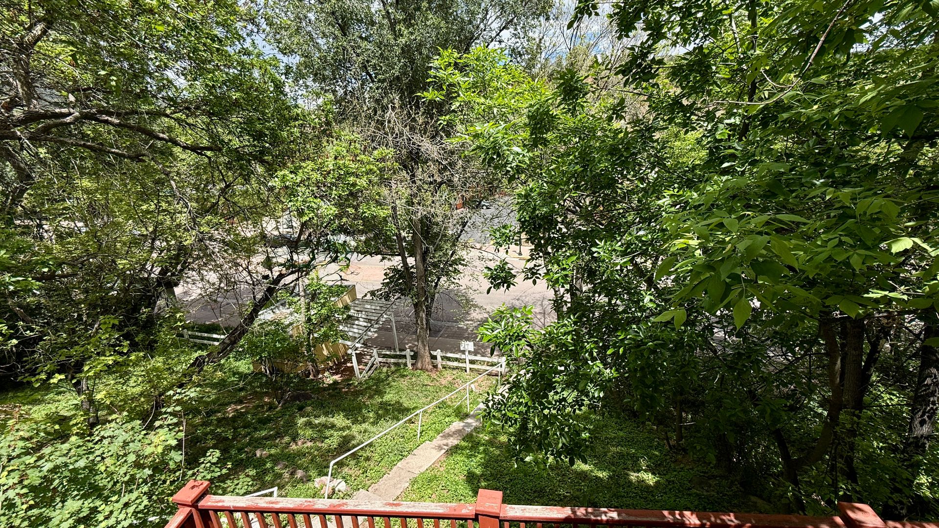 Manitou Springs Apartment: 617 Manitou Ave