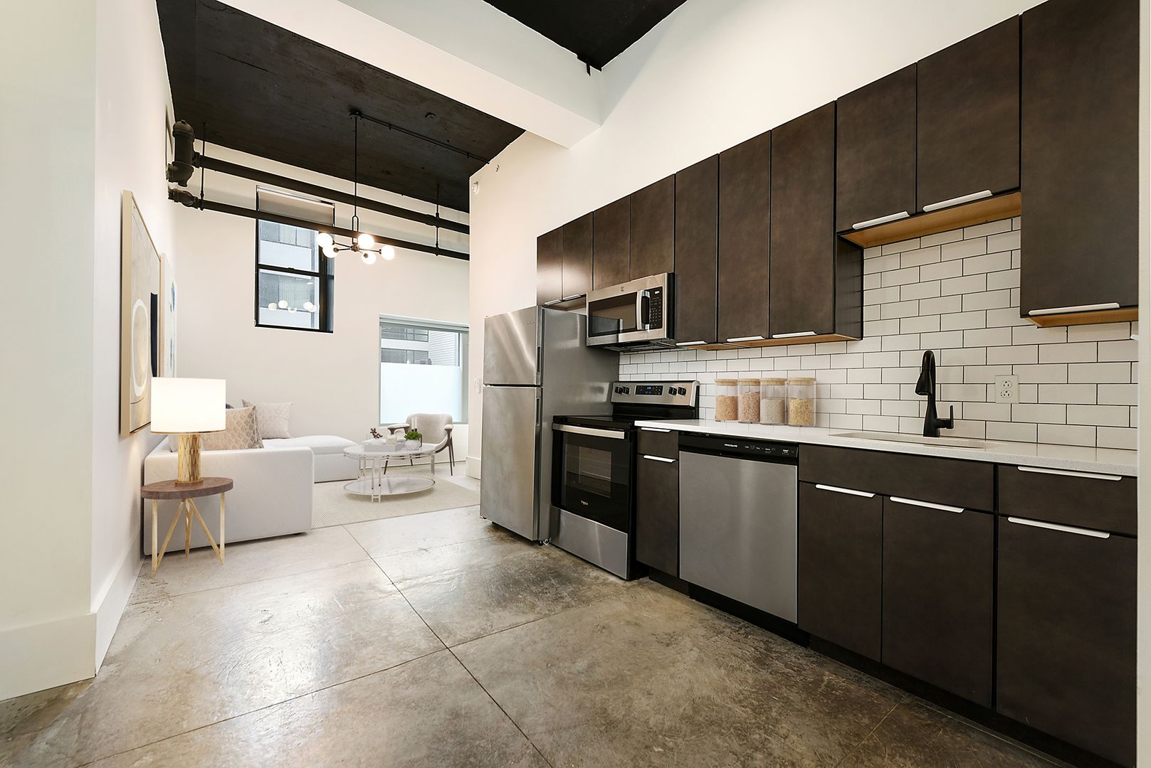 Homestead Apartment: 120 E 9th Ave