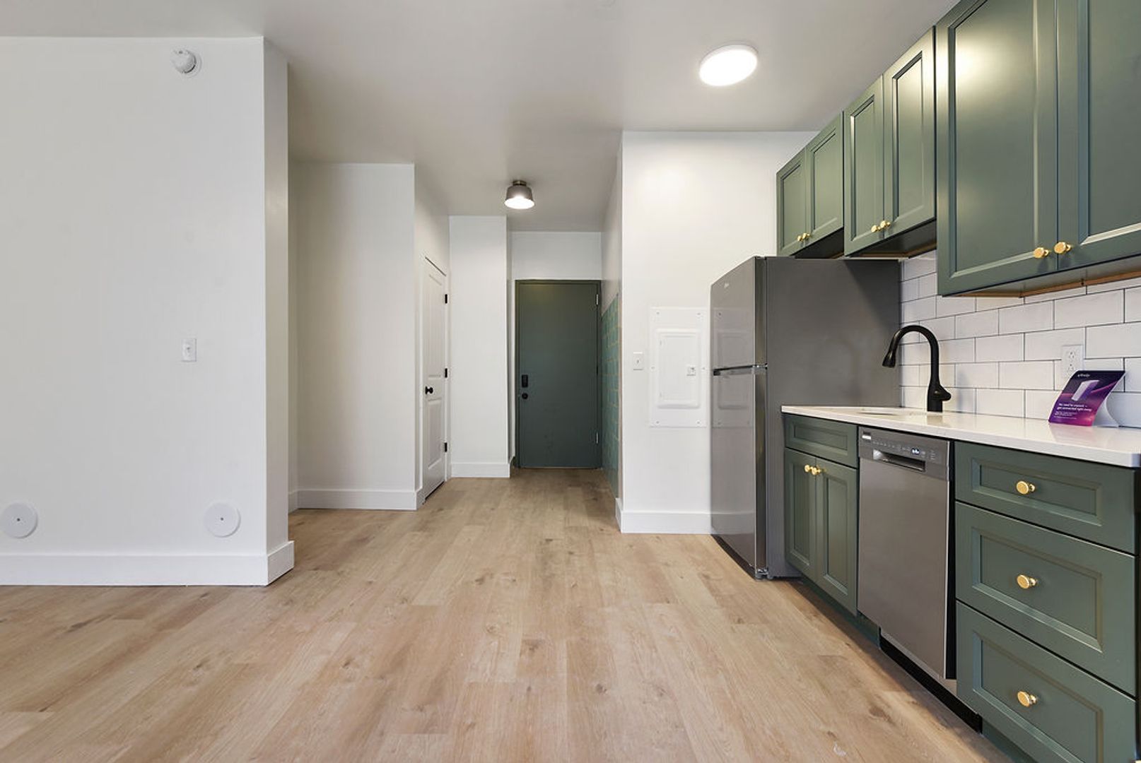 Pittsburgh Apartment: 300 Benedict Drive