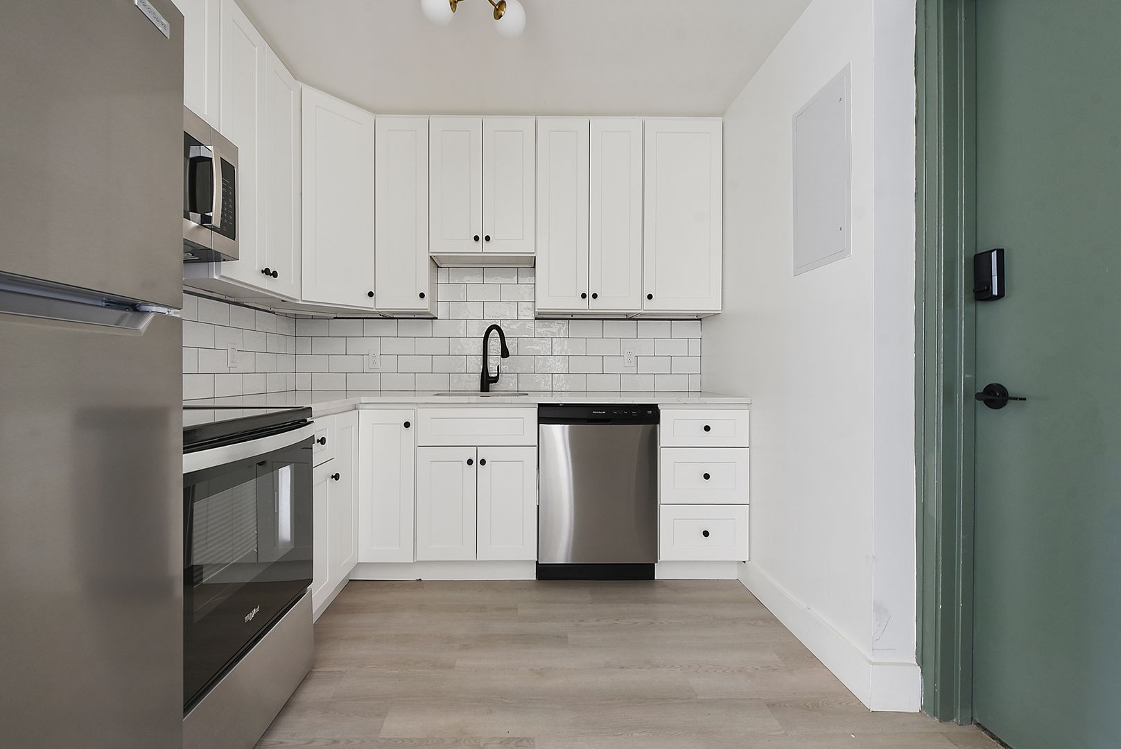 Pittsburgh Apartment: 300 Benedict Drive