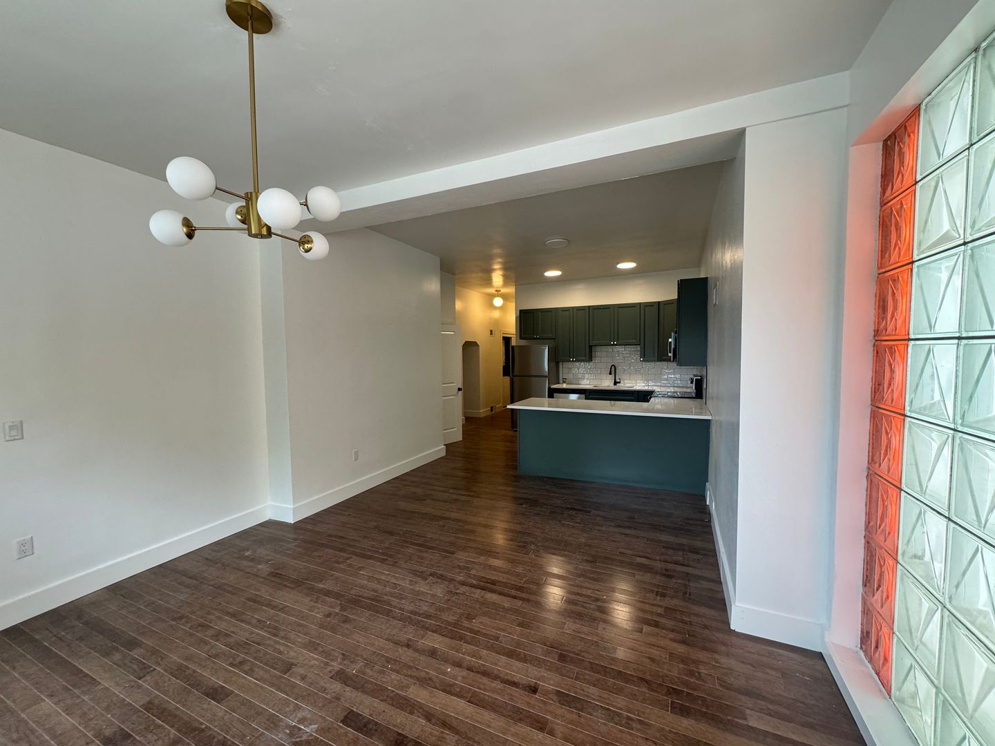 Homestead Apartment: 811 West Street