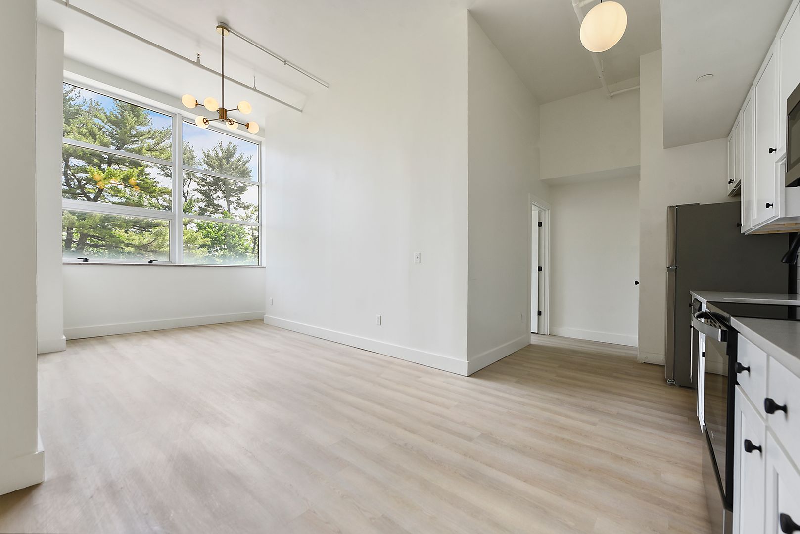 Pittsburgh Apartment: 300 Benedict Drive