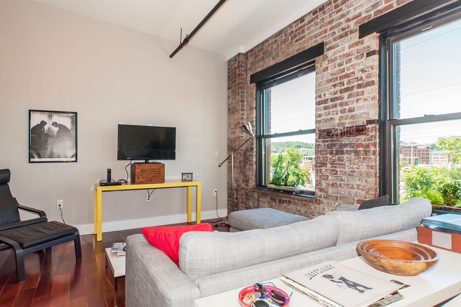 Pittsburgh Apartment: 3010 Jane Street