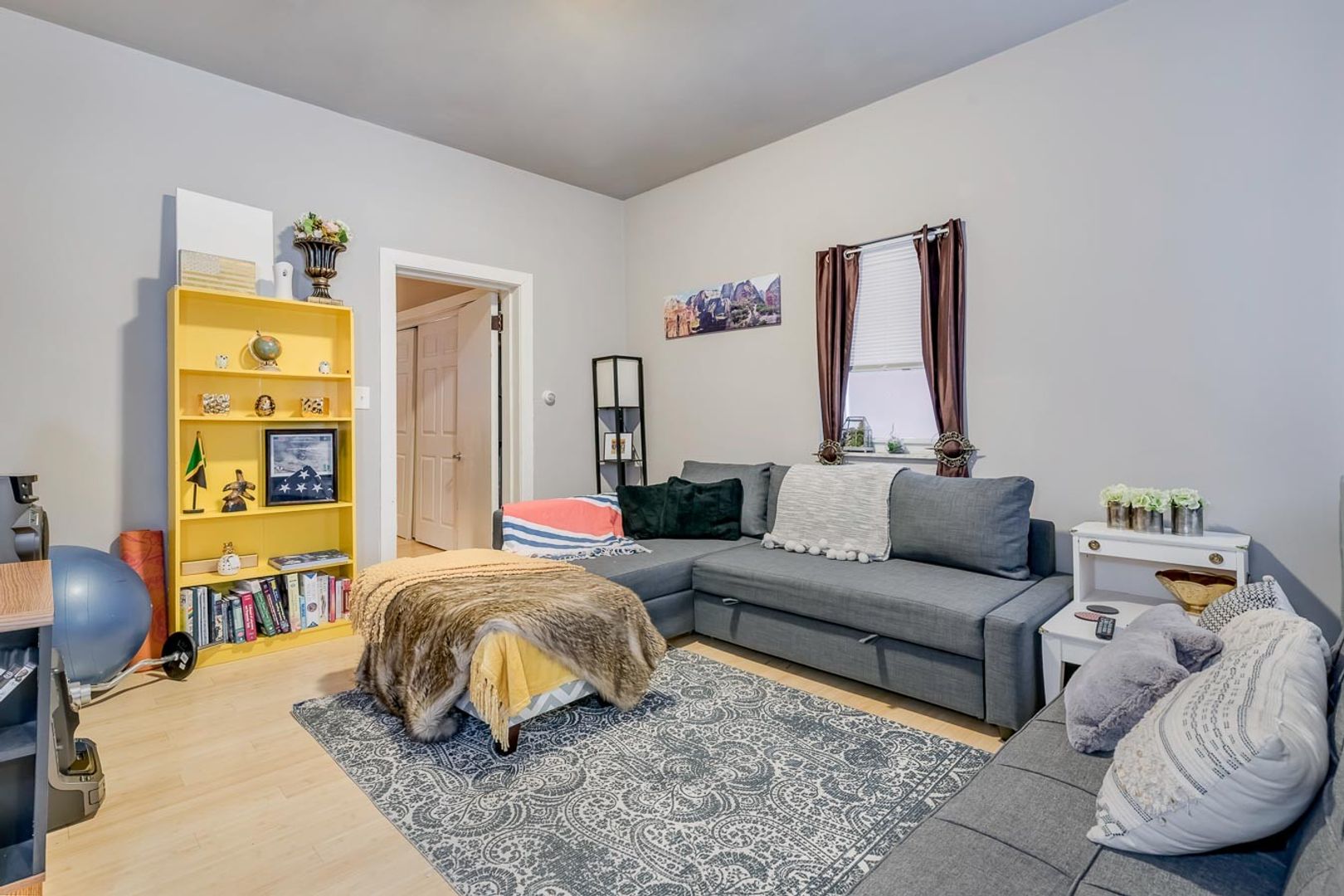Pittsburgh Apartment: 6731 Hamilton Avenue