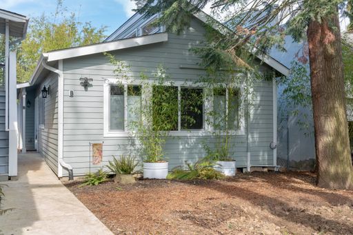 Modern Urban Cottage w/ Bonus Room – photo 1
