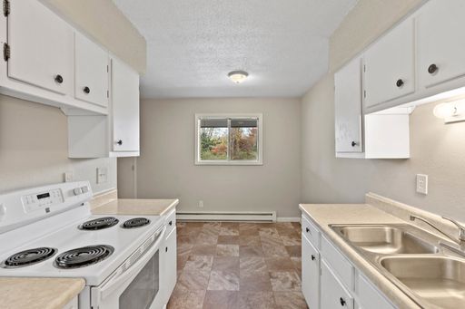 Renovated 1/1 Small