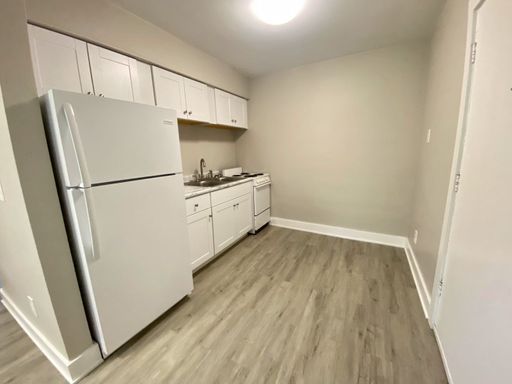 Highland Park Apartments | Deluxe 2 Bedroom – photo 1
