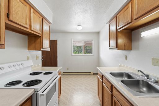 Wisteria Way | Classic Large 1 Bedroom