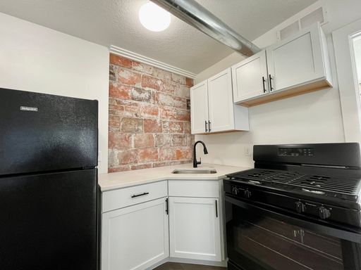 The Six on 6th | 1 Bedroom – photo 1
