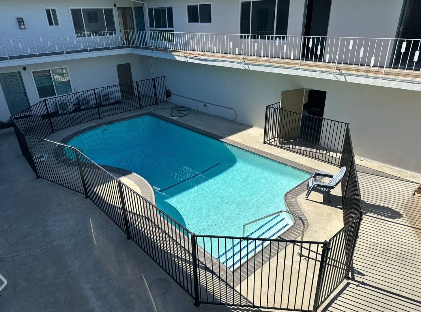 Thousand Oaks Apartment: 399 Erbes Rd
