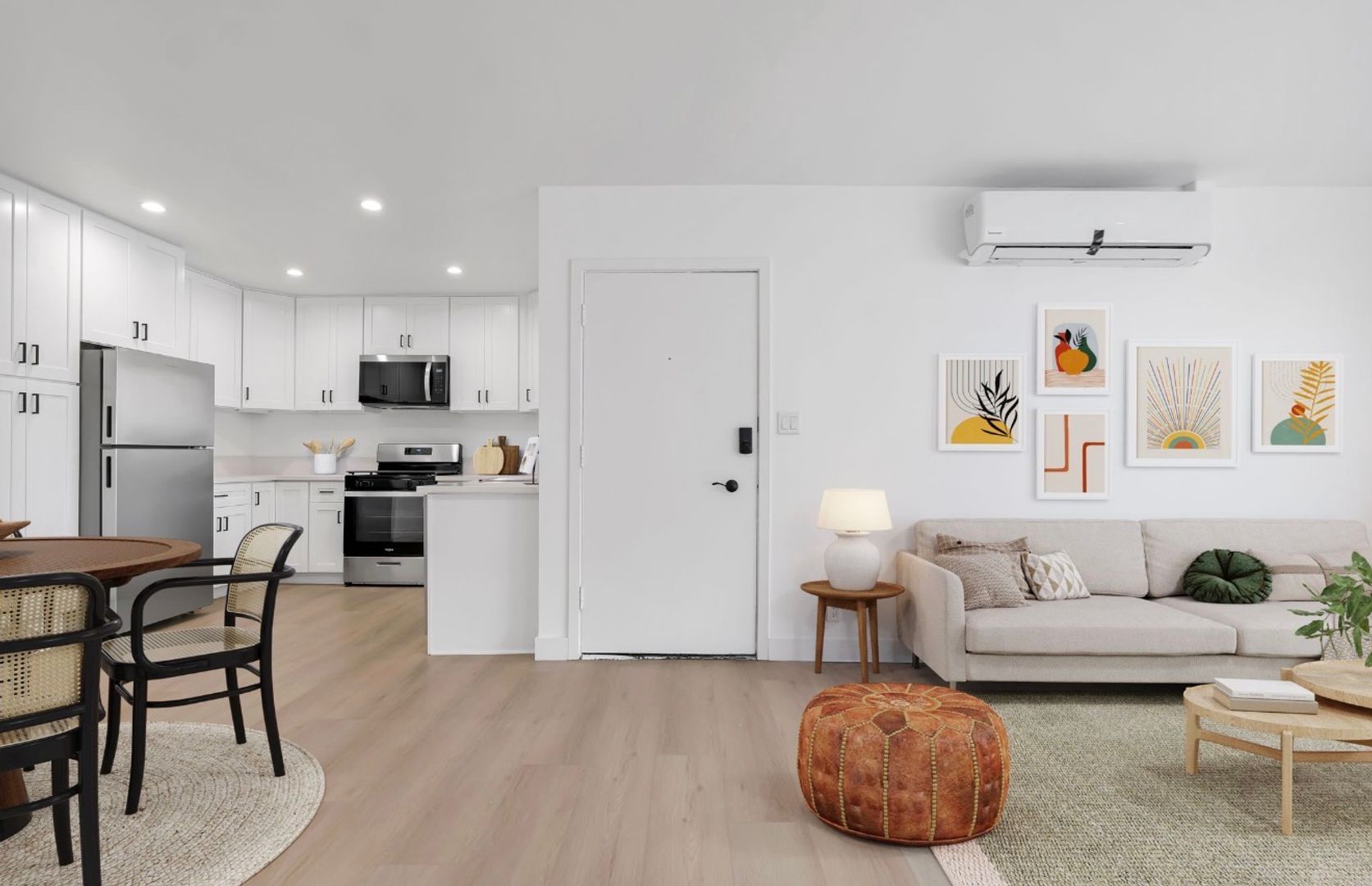 Thousand Oaks Apartment: 605 Warwick Ave