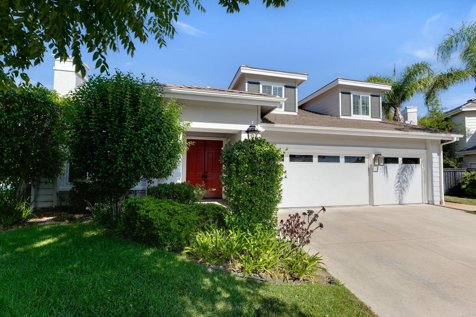 Simi Valley House: 406 Granite Hill St