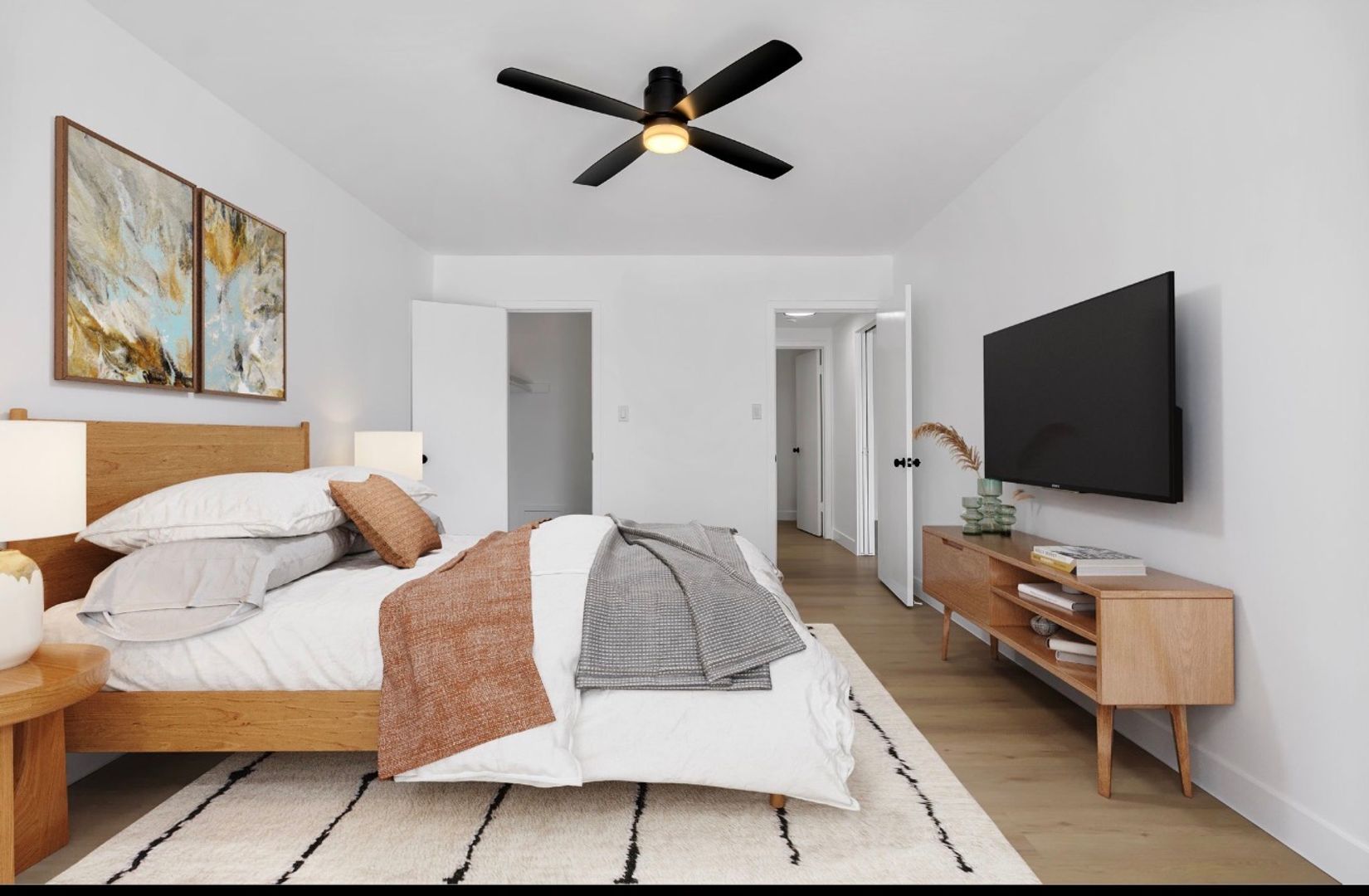 Thousand Oaks Apartment: 605 Warwick Ave