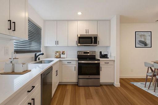 One month rent special for lease! – photo 1