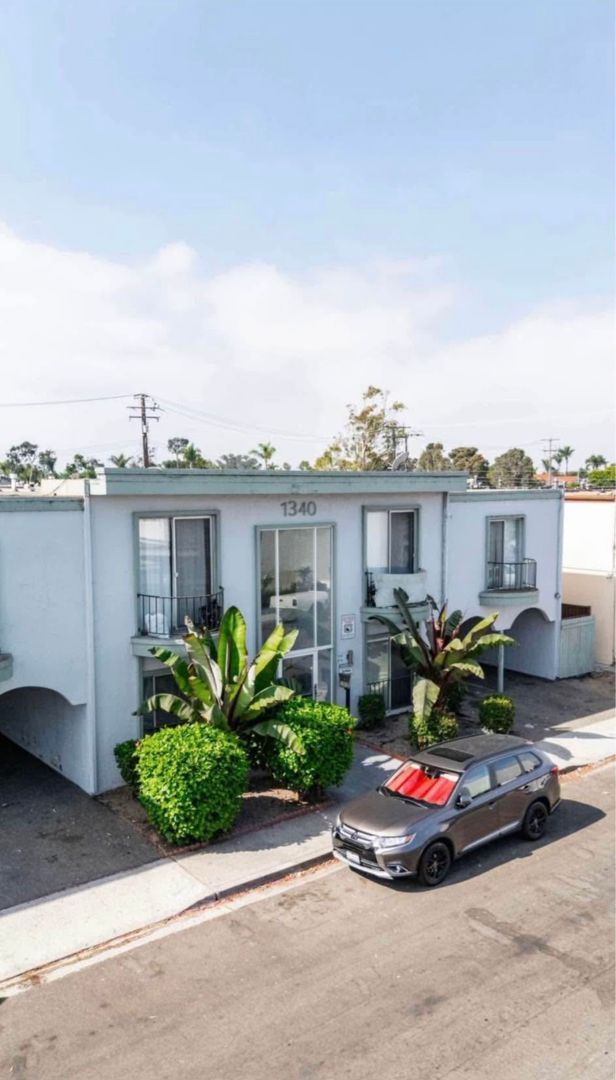 Oxnard Apartment: 1340 Edgewood Way