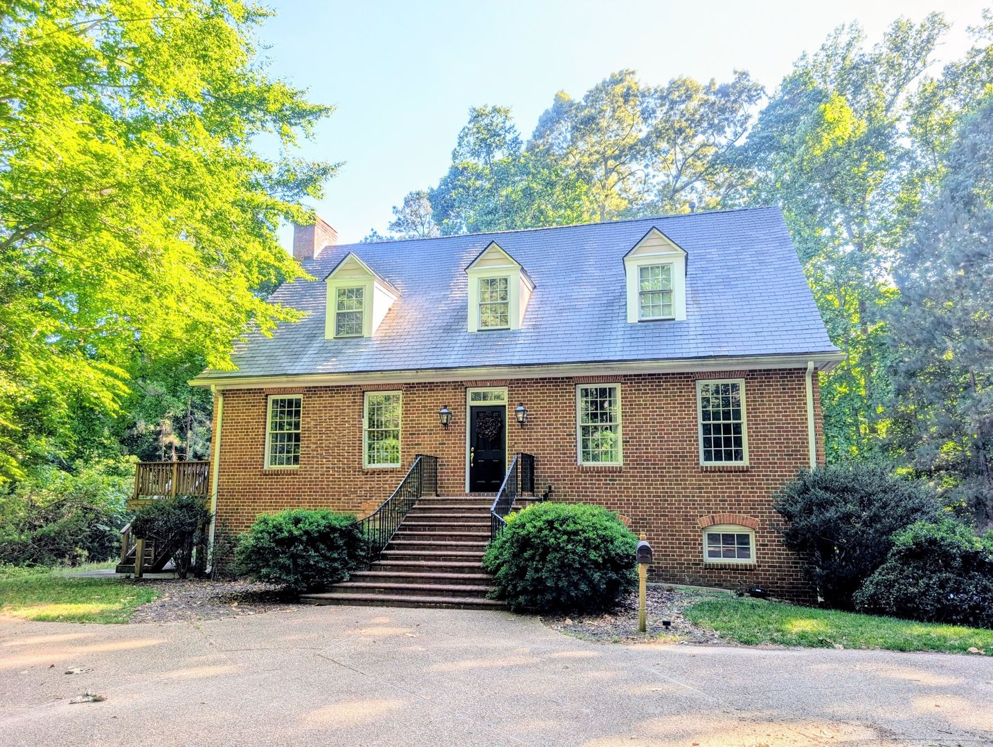 WIlliamsburg House: 206 Rolfe Road