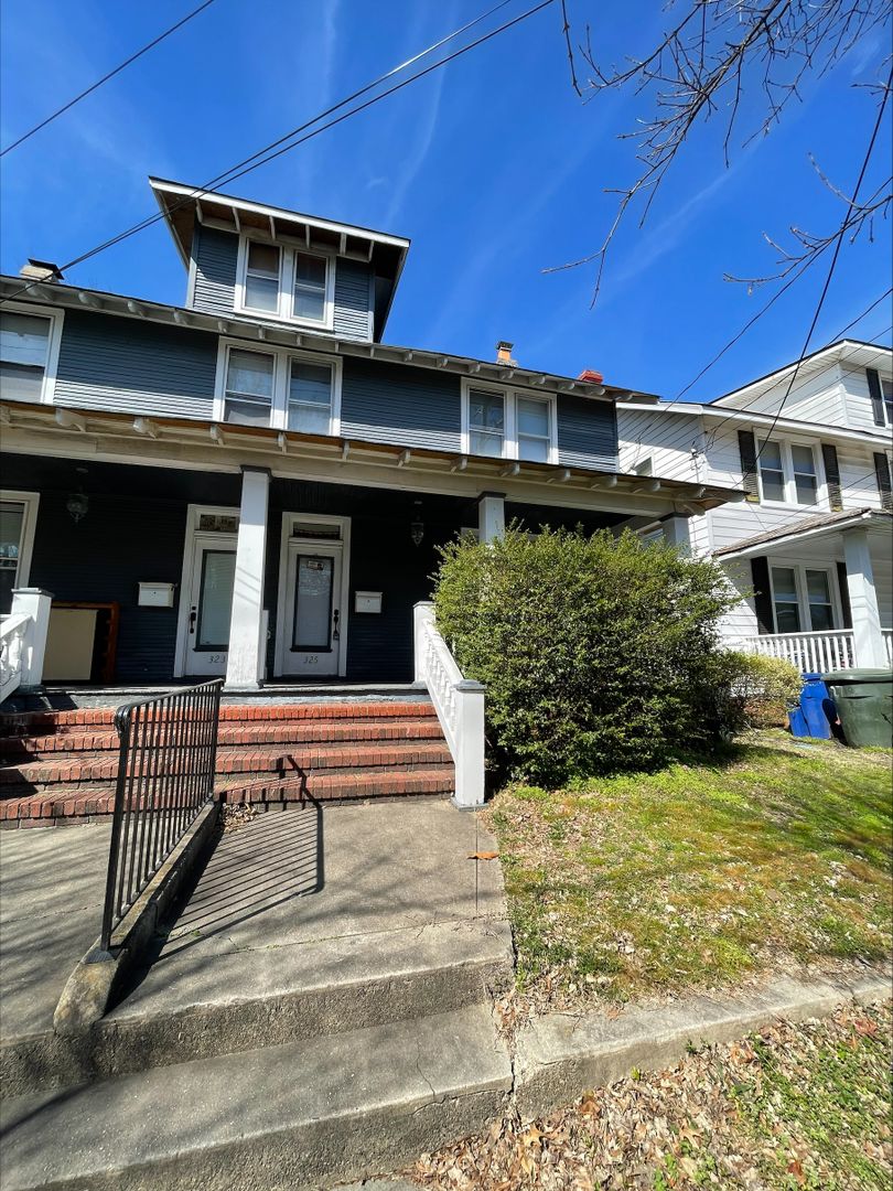Newport News House: 325 50th Street