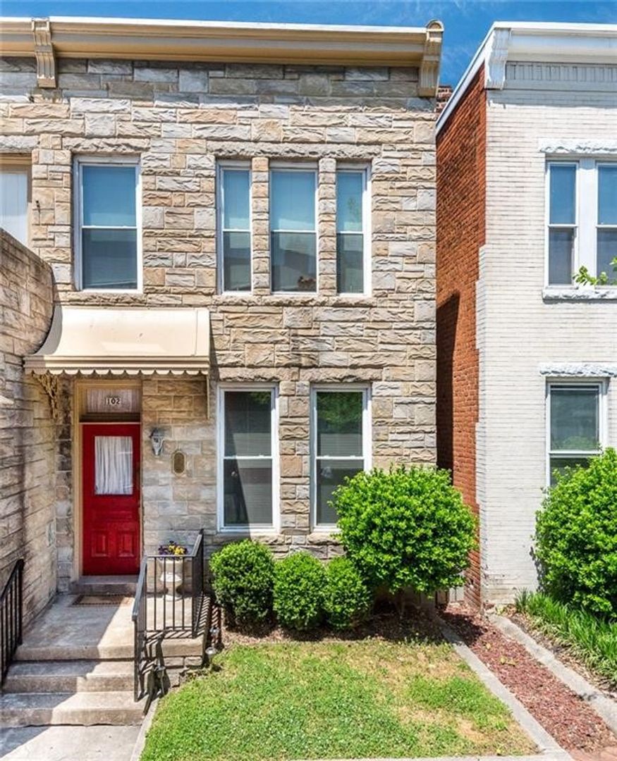 Richmond Apartment: 102 N Lombary St