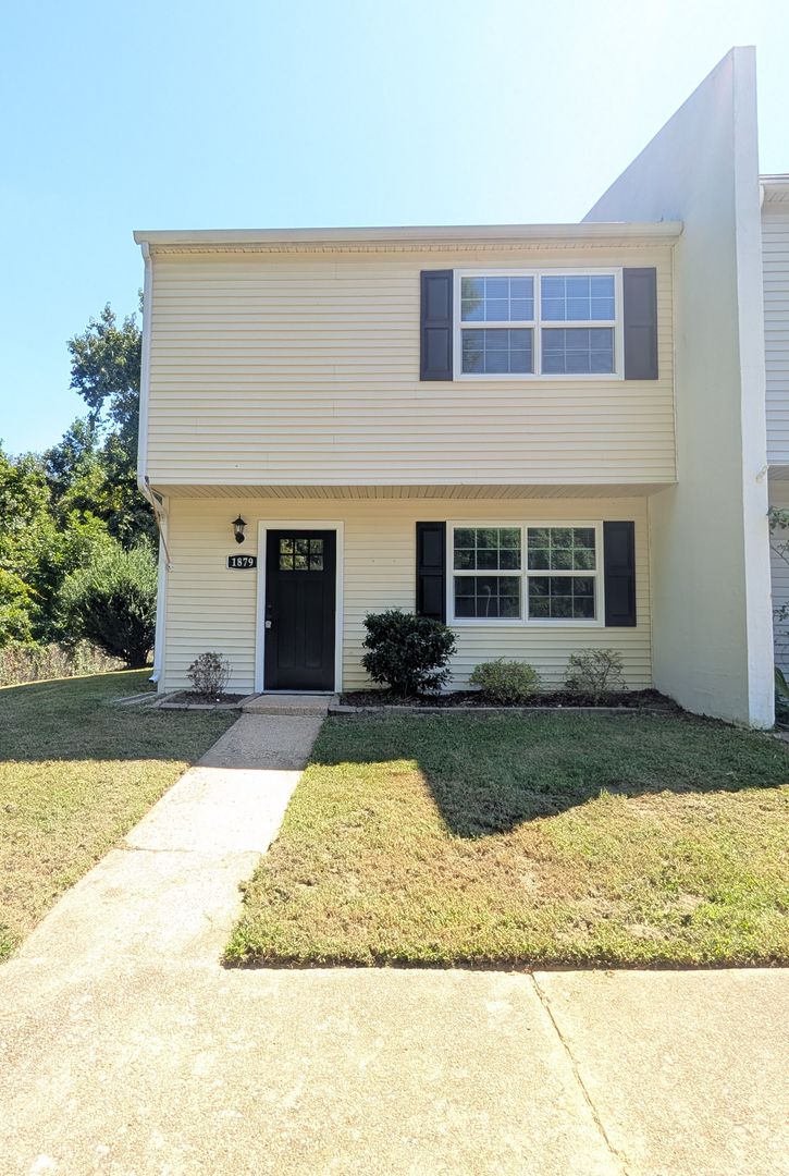 Williamsburg Townhome: 1879 Ferrell Drive