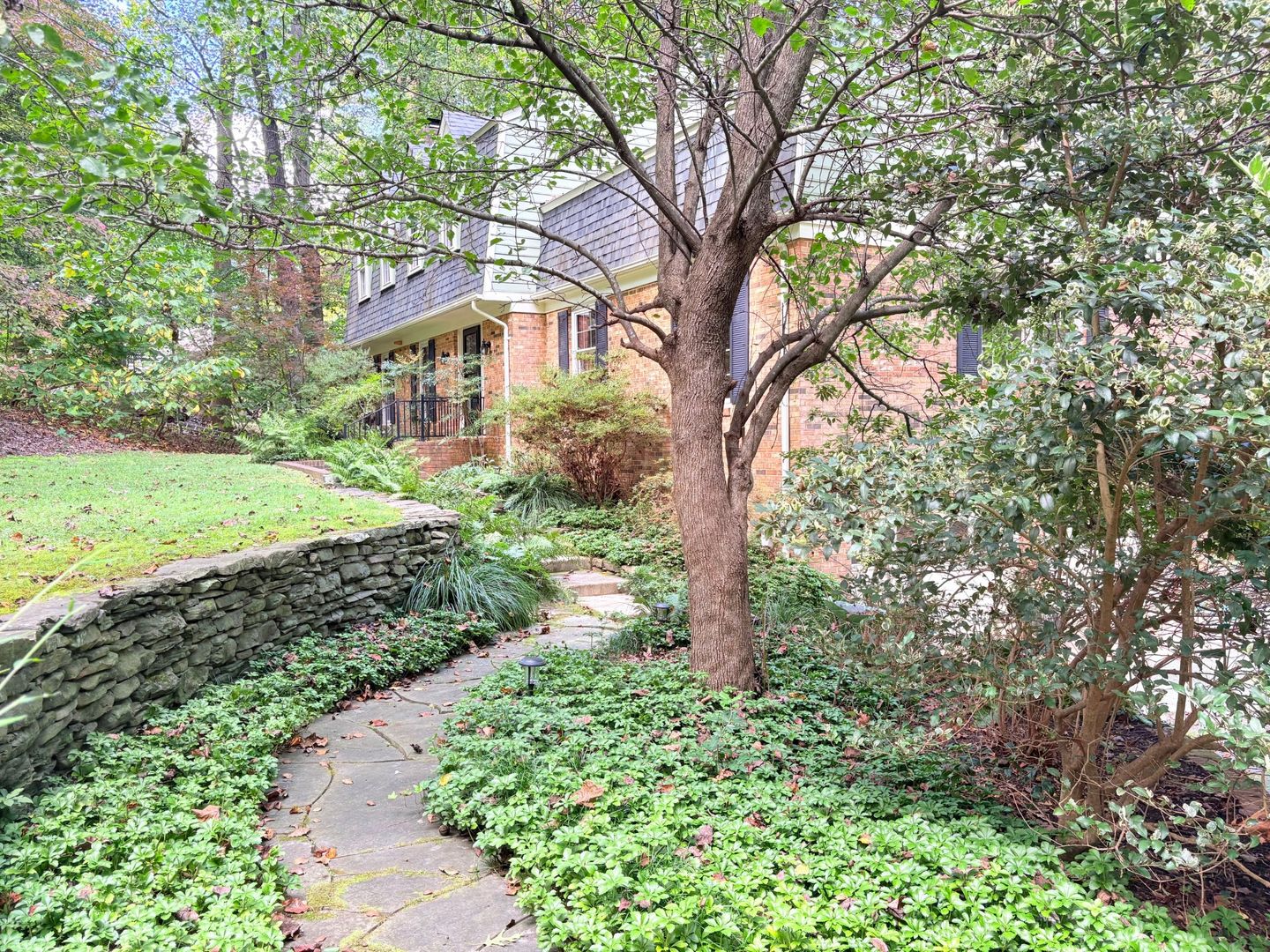 Williamsburg House: 109 Little John Road