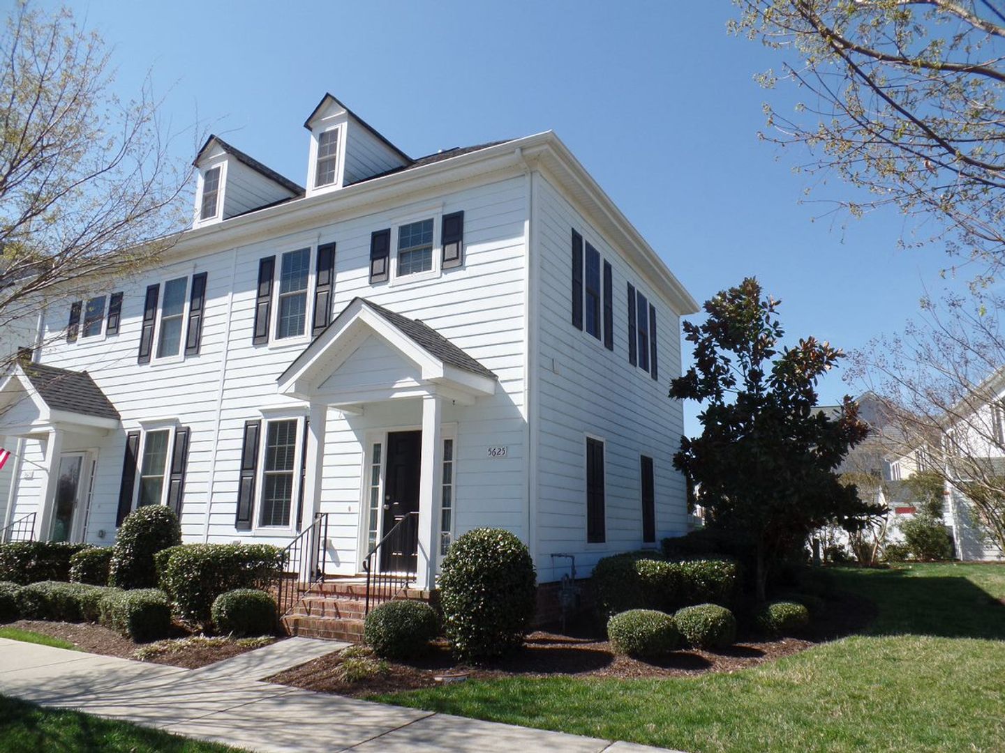Williamsburg Townhome: 5625 Foundation Street