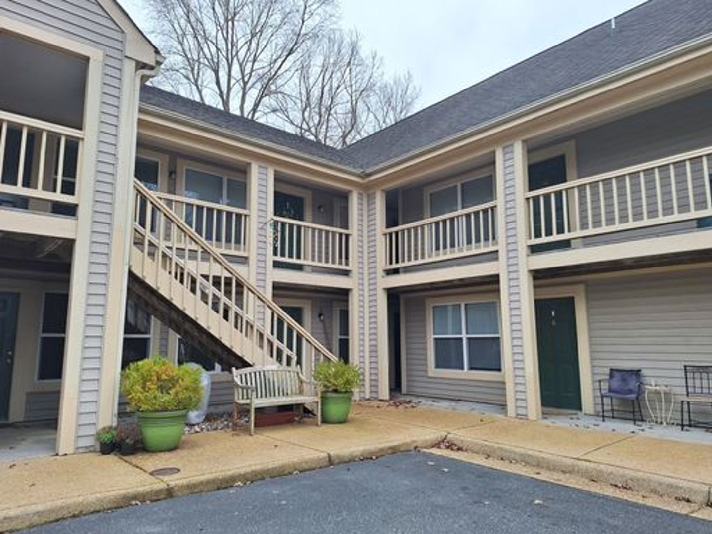 Newport News Apartment: 752 McGuire Place