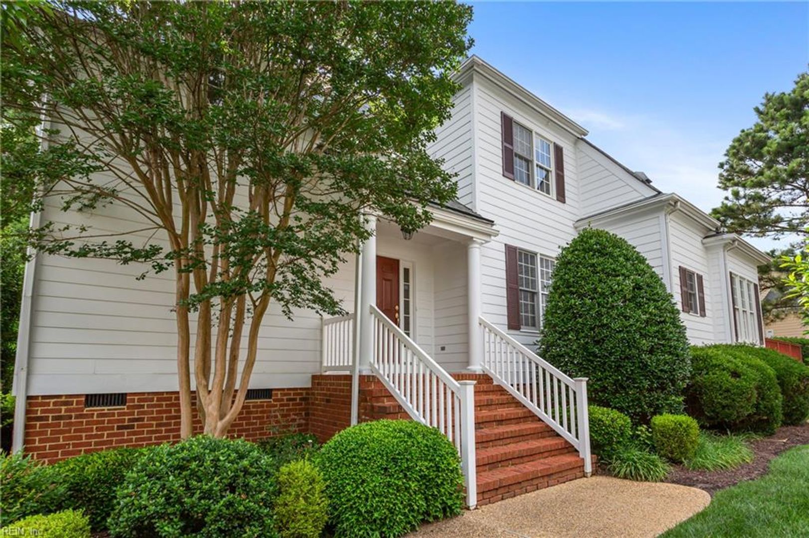 Williamsburg House: 3604 Bradford Rd