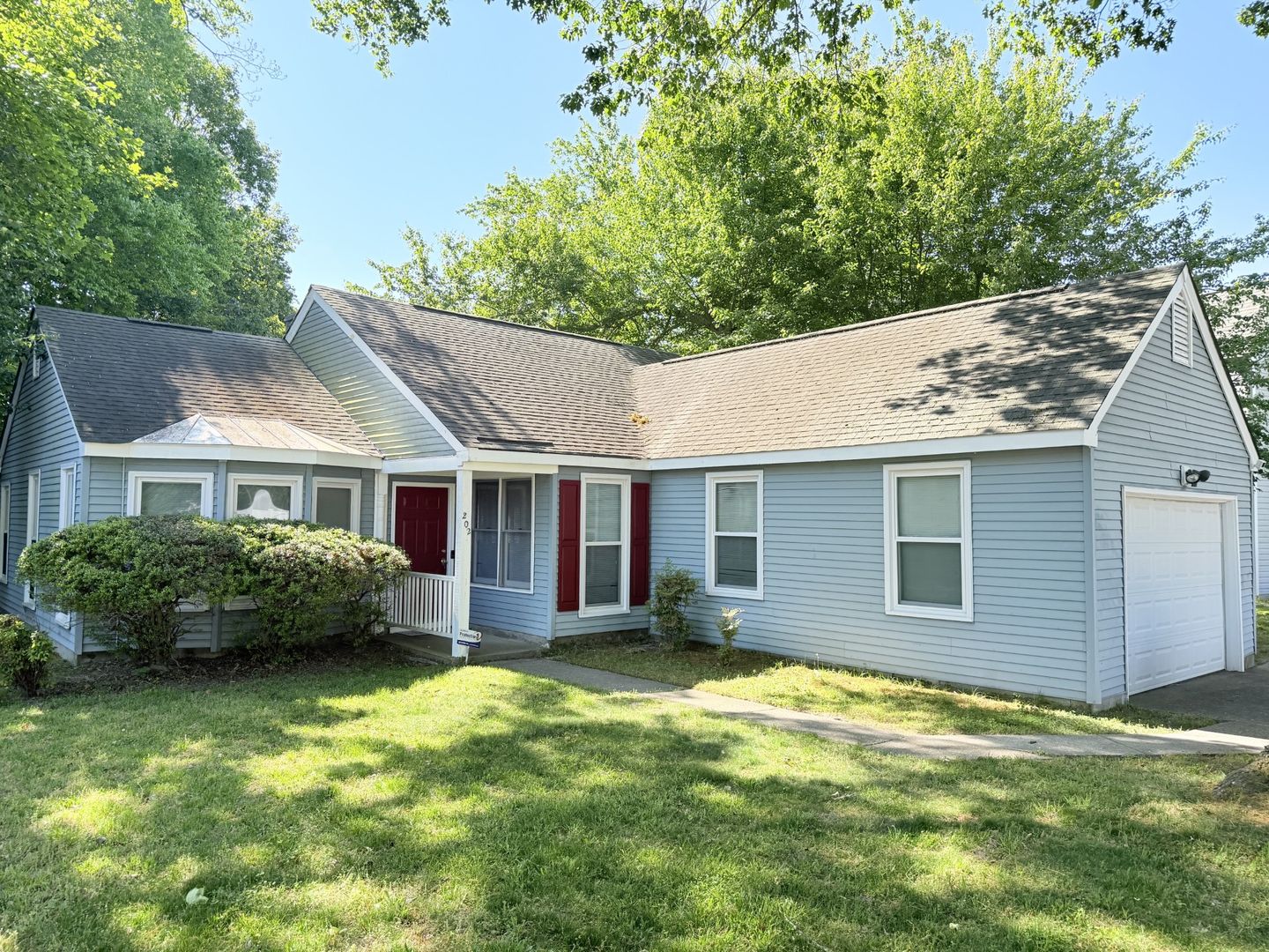 Yorktown House: 202 Sheffield Lane