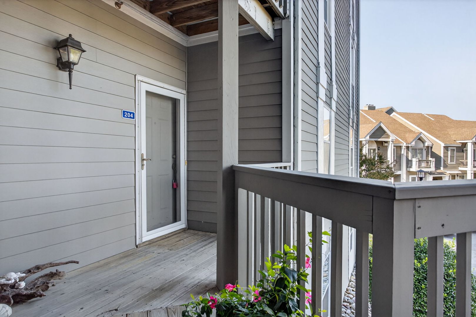 Hampton House: 1044 Porte Harbour Arch, #204