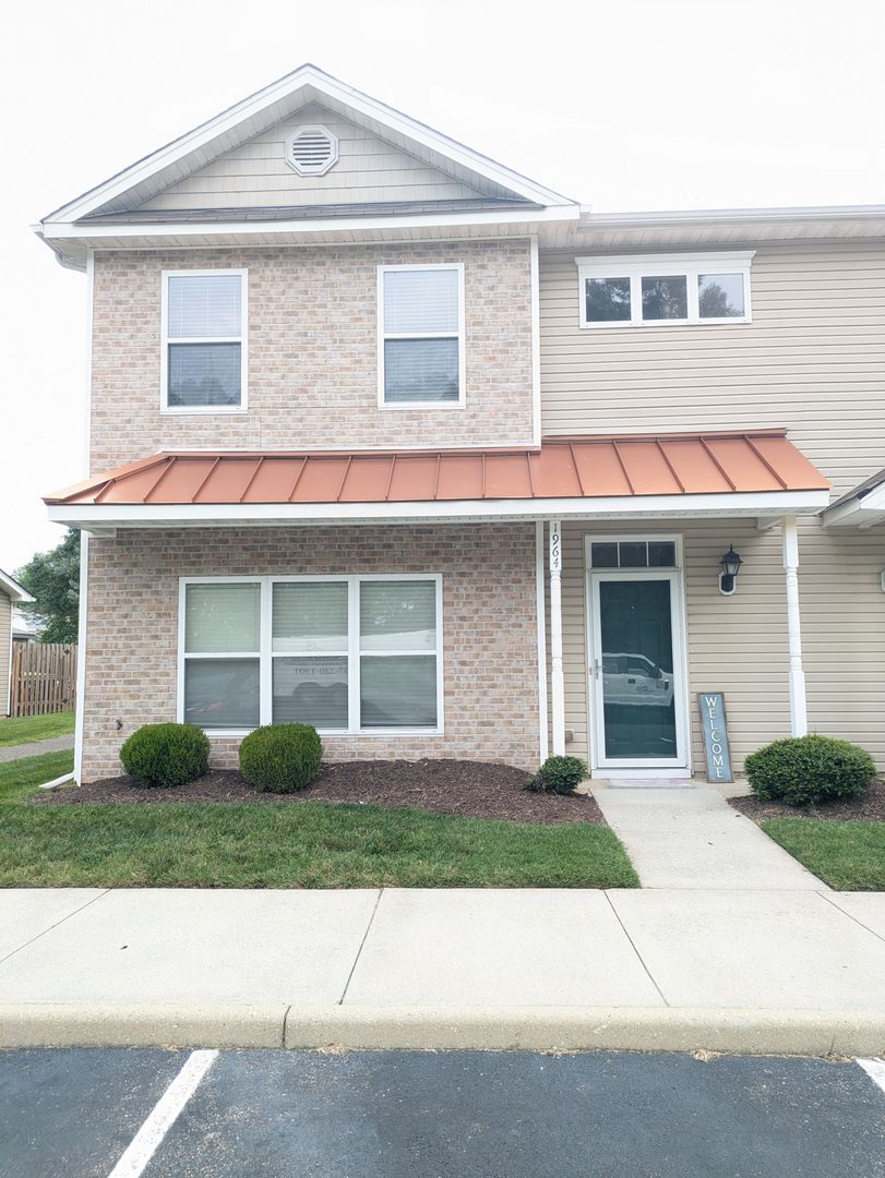 Williamsburg Townhome: 1964 Algonquin Trail