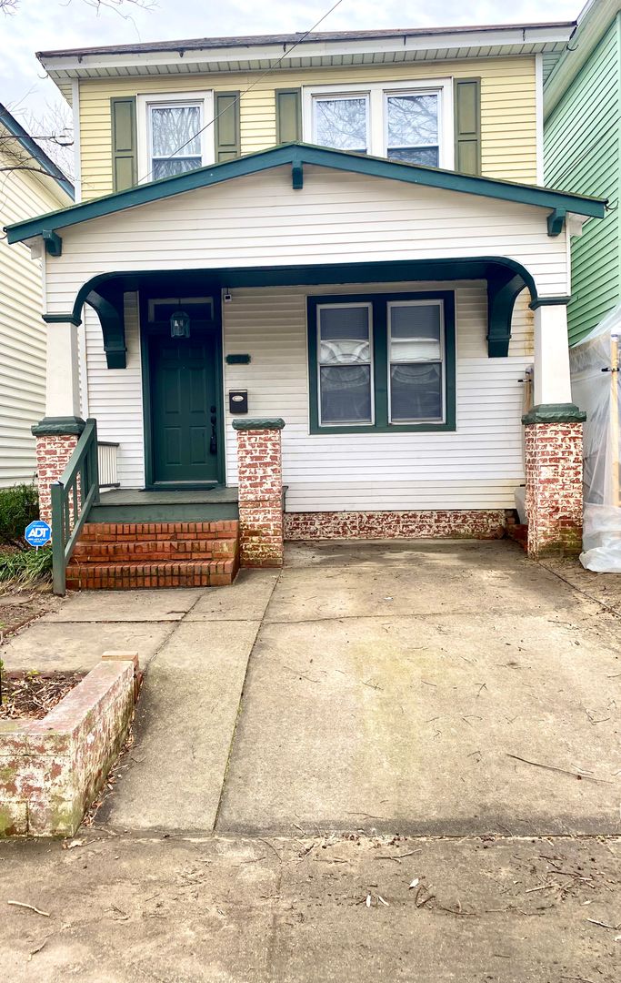 Newport News House: 338 51st Street