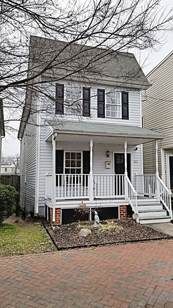 Richmond House: 818 24th St.