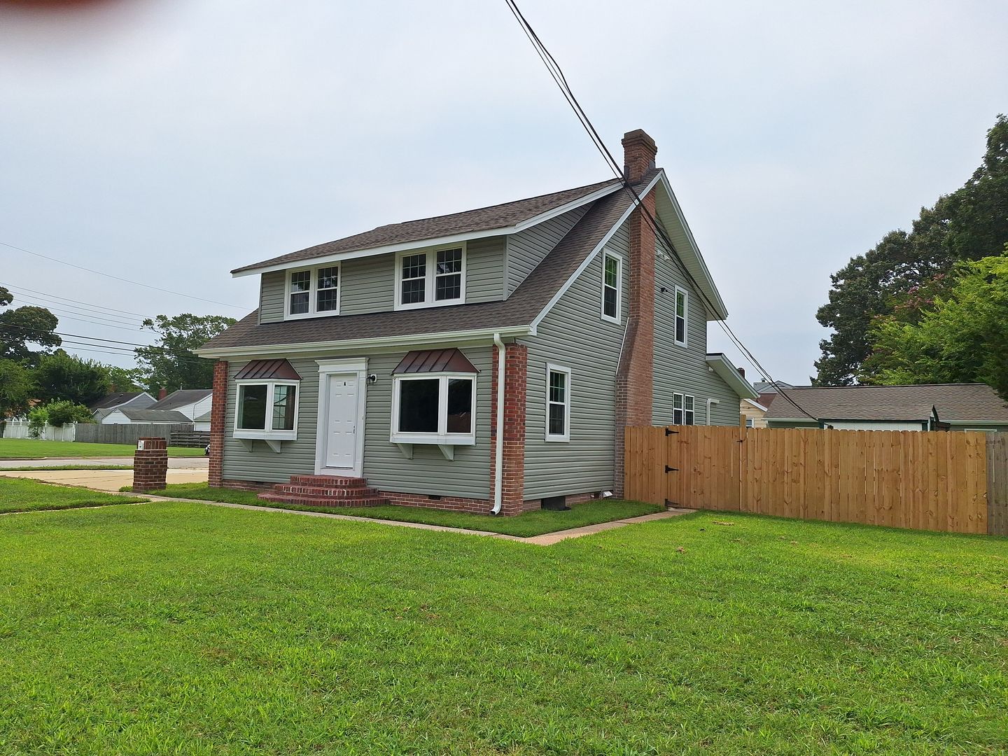 Hampton Apartment: 1814 Kecoughtan Rd