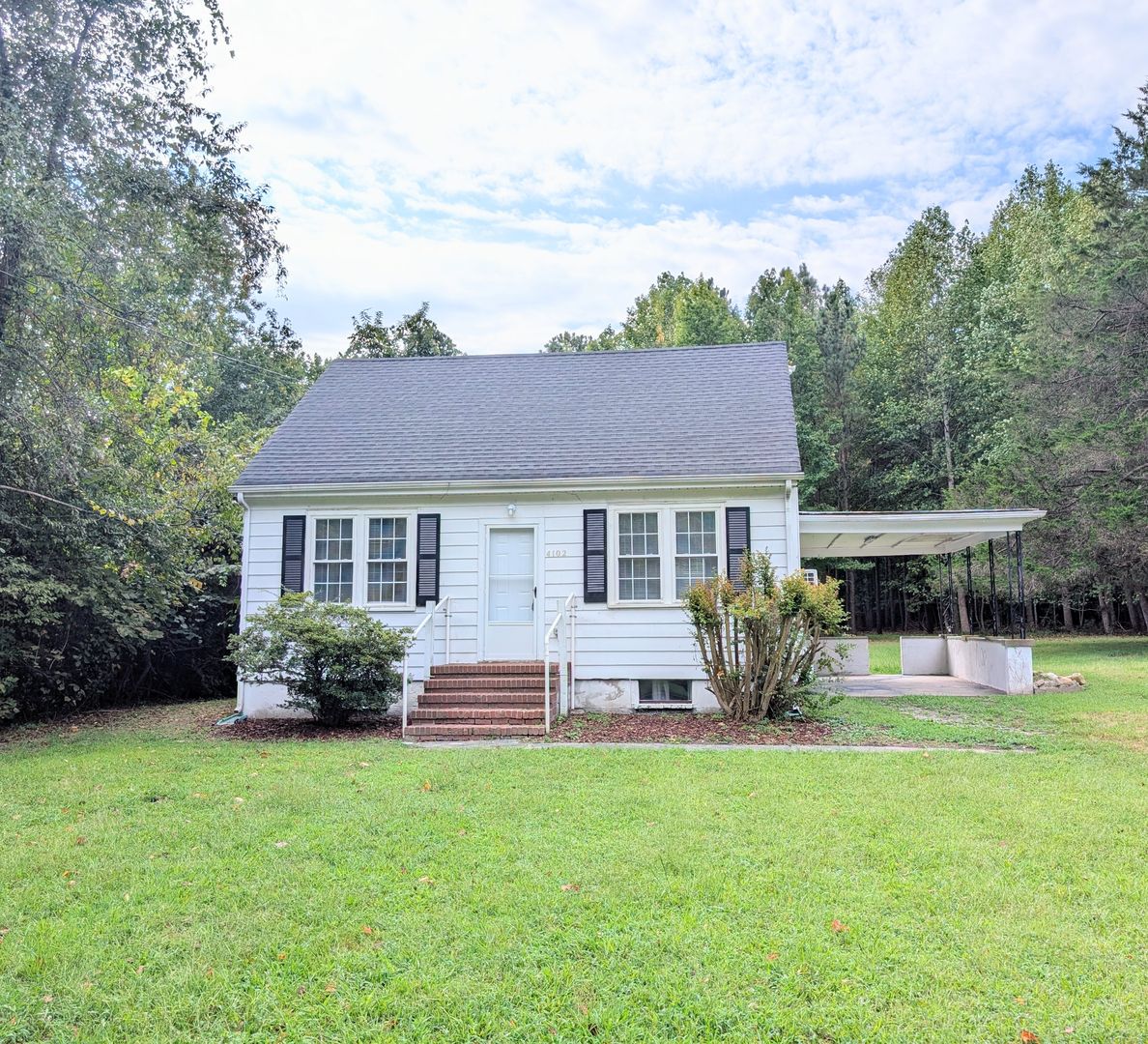 Williamsburg House: 4102 Ironbound Road