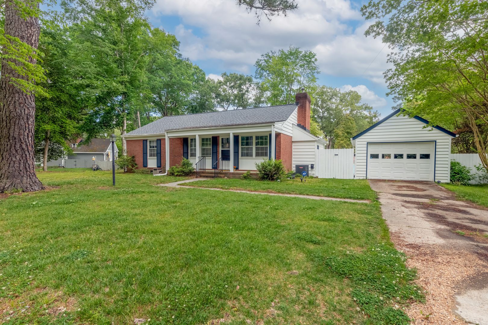 Williamsburg House: 134 Berkeley Lane