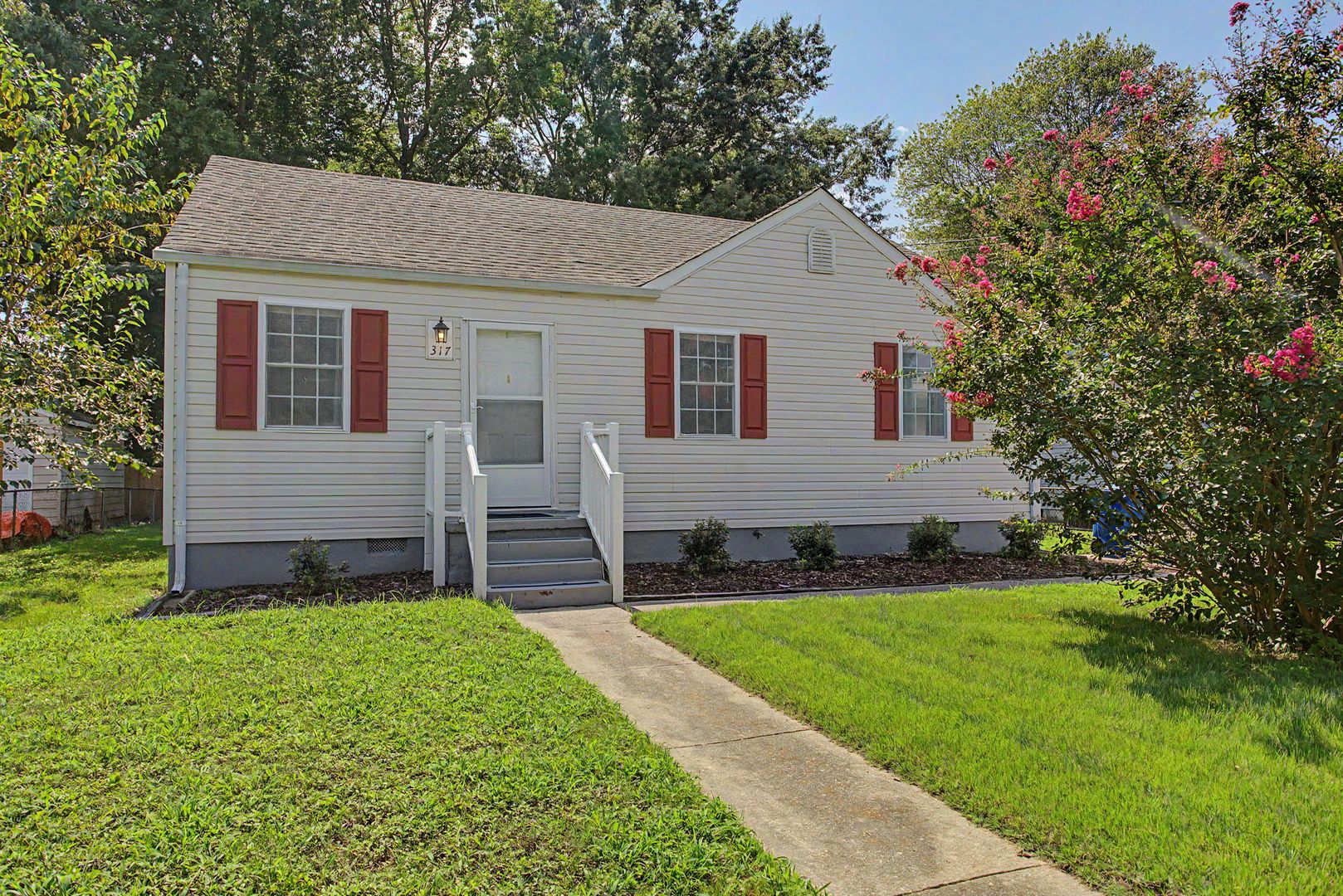 Newport News House: 317 Maney Dr