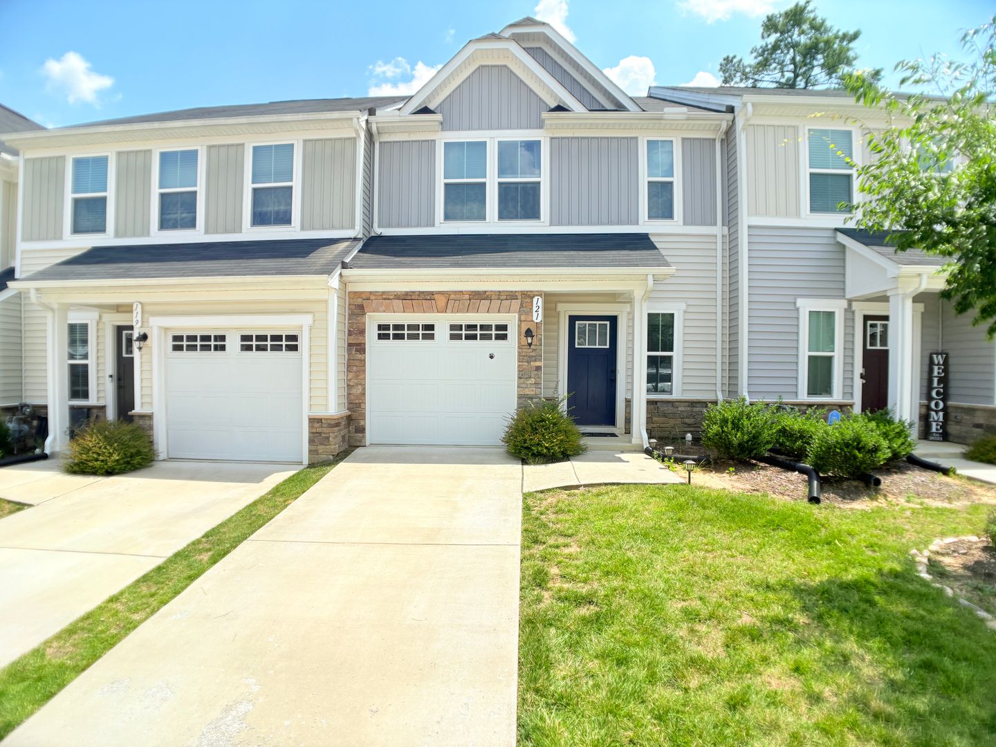 Williamsburg Townhome: 121 Capeside Court