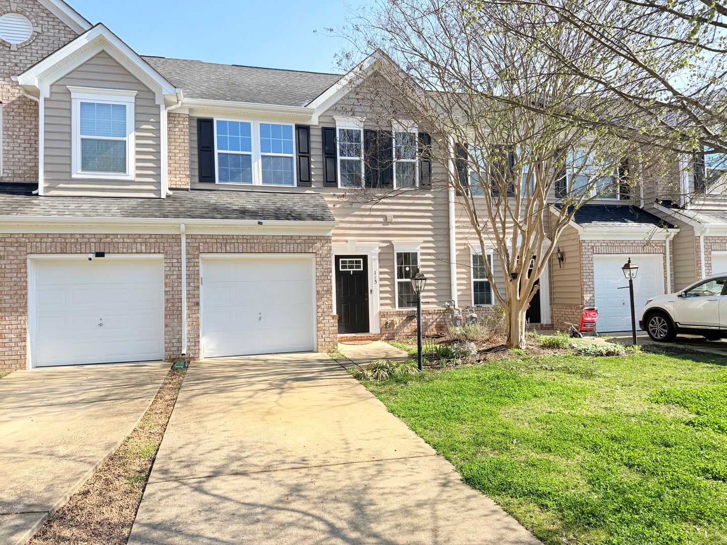 Yorktown Townhome: 115 Hale Circle